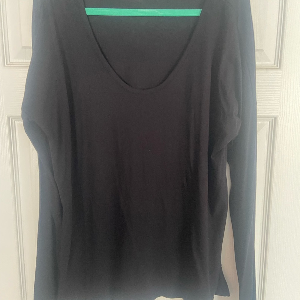 Michael Kors longsleeve scoopneck T-shirt size XL